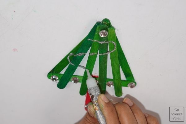 Decorate Popsicle Stick Christmas Tree With Glitters